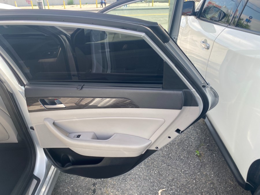 2018 Hyundai Sonata Limited 2.4L SULEV *Ltd Avail*, available for sale in Middle Village, New York | Middle Village Motors . Middle Village, New York 2018 Hyundai Sonata Limited 2.4L SULEV *Ltd Avail*, available for sale in Middle Village, New York | Middle Village Motors . Middle Village, New York