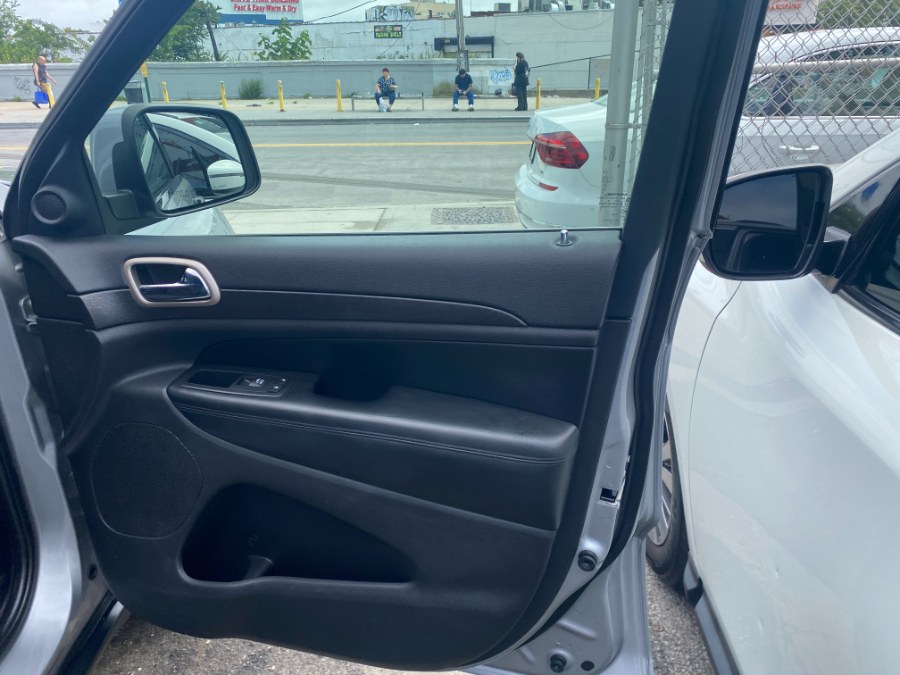 2016 Jeep Grand Cherokee 4WD 4dr 75th Anniversary, available for sale in Middle Village, New York | Middle Village Motors . Middle Village, New York 2016 Jeep Grand Cherokee 4WD 4dr 75th Anniversary, available for sale in Middle Village, New York | Middle Village Motors . Middle Village, New York