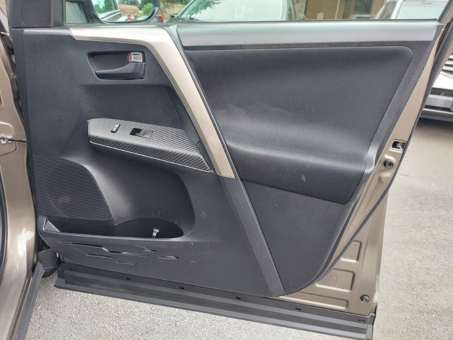 2014 Toyota RAV4 AWD 4dr LE (Natl), available for sale in East Windsor, Connecticut | United Auto Sales of E Windsor, Inc. East Windsor, Connecticut 2014 Toyota RAV4 AWD 4dr LE (Natl), available for sale in East Windsor, Connecticut | United Auto Sales of E Windsor, Inc. East Windsor, Connecticut