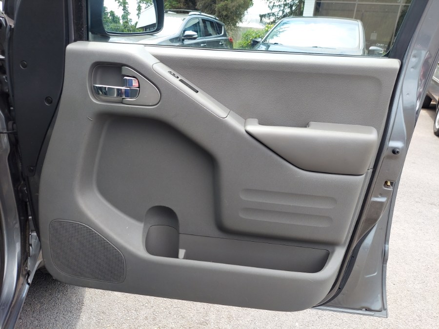 2016 Nissan Frontier 4WD Crew Cab SWB Auto SV, available for sale in East Windsor, Connecticut | United Auto Sales of E Windsor, Inc. East Windsor, Connecticut 2016 Nissan Frontier 4WD Crew Cab SWB Auto SV, available for sale in East Windsor, Connecticut | United Auto Sales of E Windsor, Inc. East Windsor, Connecticut