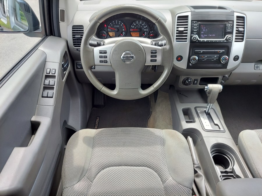 2016 Nissan Frontier 4WD Crew Cab SWB Auto SV, available for sale in East Windsor, Connecticut | United Auto Sales of E Windsor, Inc. East Windsor, Connecticut 2016 Nissan Frontier 4WD Crew Cab SWB Auto SV, available for sale in East Windsor, Connecticut | United Auto Sales of E Windsor, Inc. East Windsor, Connecticut