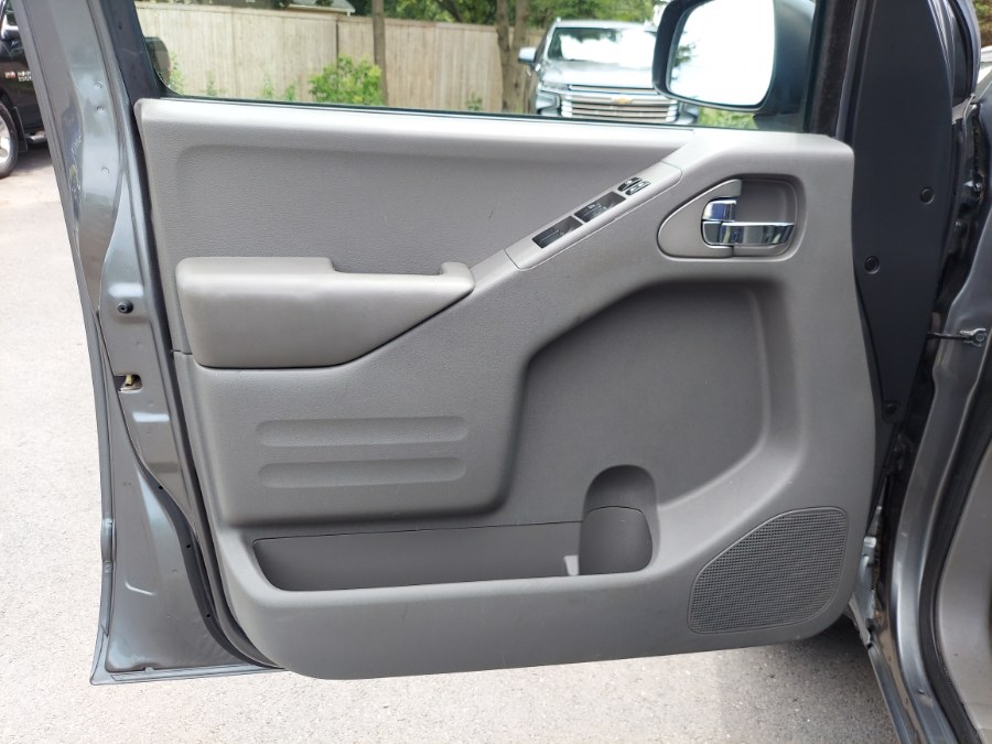 2016 Nissan Frontier 4WD Crew Cab SWB Auto SV, available for sale in East Windsor, Connecticut | United Auto Sales of E Windsor, Inc. East Windsor, Connecticut 2016 Nissan Frontier 4WD Crew Cab SWB Auto SV, available for sale in East Windsor, Connecticut | United Auto Sales of E Windsor, Inc. East Windsor, Connecticut