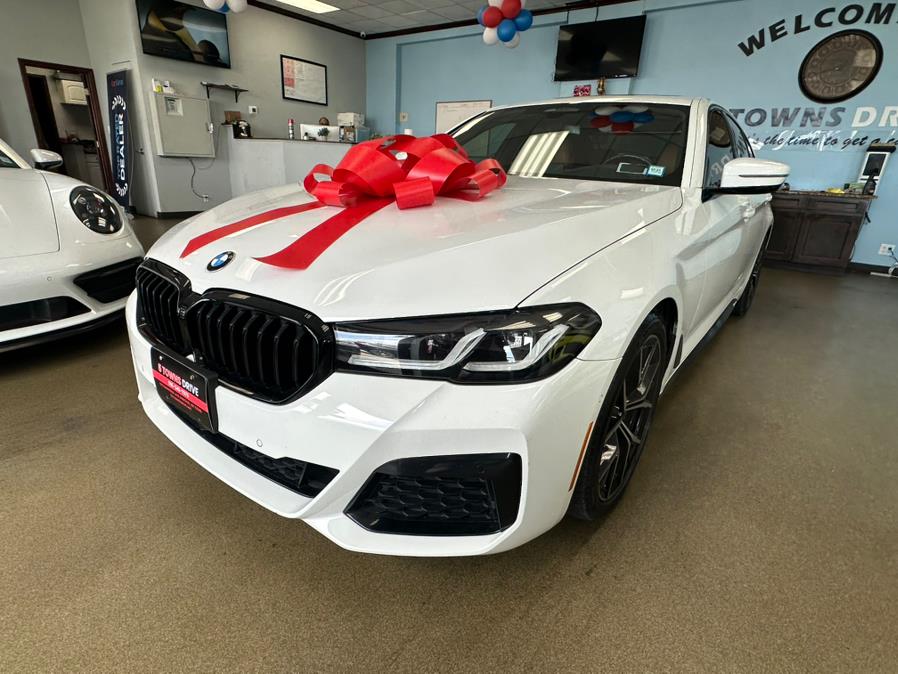 2022 BMW 5 Series 530i xDrive Sedan/ M/Sport, available for sale in Inwood, New York | 5 Towns Drive. Inwood, New York 2022 BMW 5 Series 530i xDrive Sedan/ M/Sport, available for sale in Inwood, New York | 5 Towns Drive. Inwood, New York