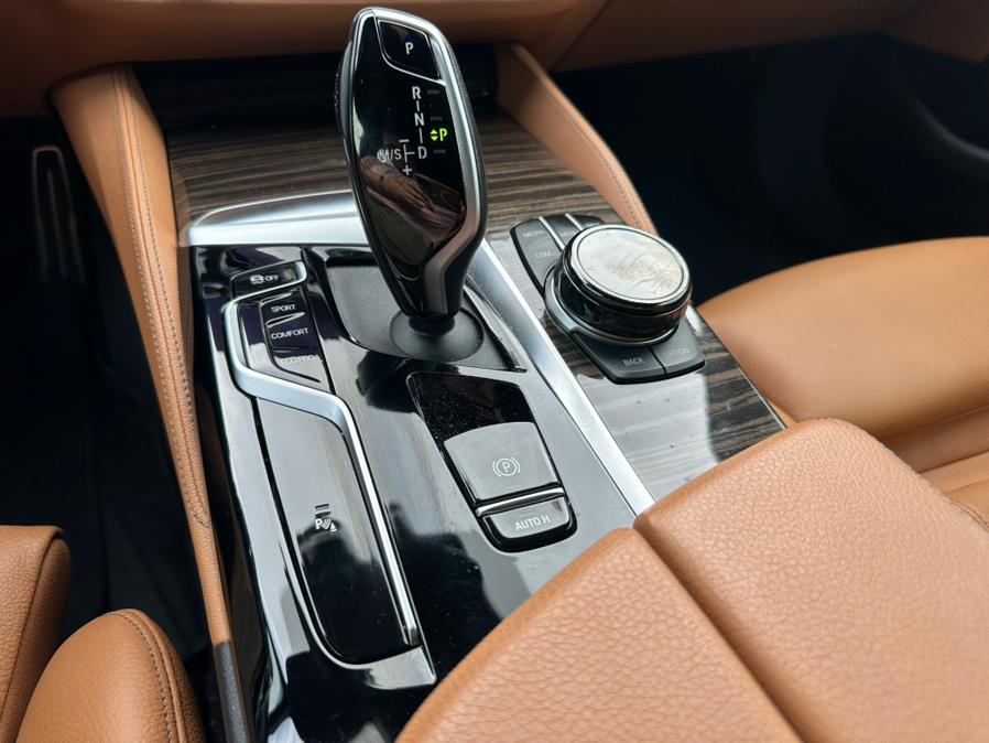 2022 BMW 5 Series 530i xDrive Sedan/ M/Sport, available for sale in Inwood, New York | 5 Towns Drive. Inwood, New York 2022 BMW 5 Series 530i xDrive Sedan/ M/Sport, available for sale in Inwood, New York | 5 Towns Drive. Inwood, New York