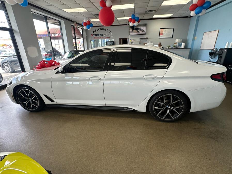 2022 BMW 5 Series 530i xDrive Sedan/ M/Sport, available for sale in Inwood, New York | 5 Towns Drive. Inwood, New York 2022 BMW 5 Series 530i xDrive Sedan/ M/Sport, available for sale in Inwood, New York | 5 Towns Drive. Inwood, New York
