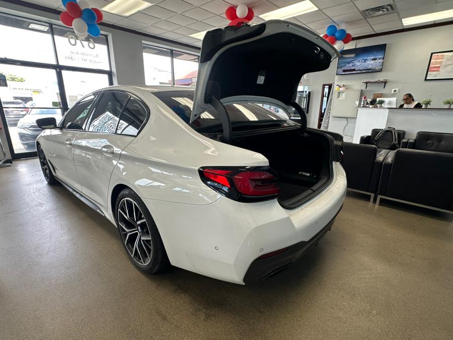2022 BMW 5 Series 530i xDrive Sedan/ M/Sport, available for sale in Inwood, New York | 5 Towns Drive. Inwood, New York 2022 BMW 5 Series 530i xDrive Sedan/ M/Sport, available for sale in Inwood, New York | 5 Towns Drive. Inwood, New York