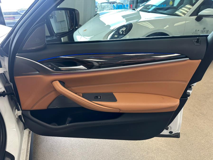 2022 BMW 5 Series 530i xDrive Sedan/ M/Sport, available for sale in Inwood, New York | 5 Towns Drive. Inwood, New York 2022 BMW 5 Series 530i xDrive Sedan/ M/Sport, available for sale in Inwood, New York | 5 Towns Drive. Inwood, New York