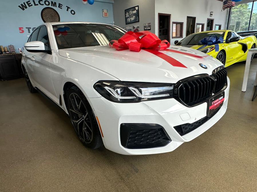 2022 BMW 5 Series 530i xDrive Sedan/ M/Sport, available for sale in Inwood, New York | 5 Towns Drive. Inwood, New York 2022 BMW 5 Series 530i xDrive Sedan/ M/Sport, available for sale in Inwood, New York | 5 Towns Drive. Inwood, New York