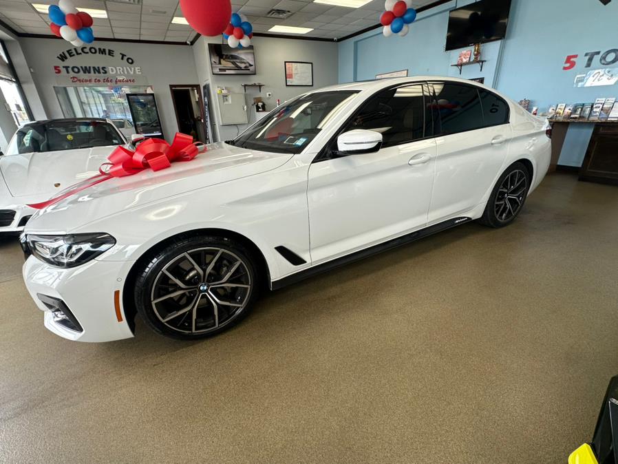 2022 BMW 5 Series 530i xDrive Sedan/ M/Sport, available for sale in Inwood, New York | 5 Towns Drive. Inwood, New York 2022 BMW 5 Series 530i xDrive Sedan/ M/Sport, available for sale in Inwood, New York | 5 Towns Drive. Inwood, New York