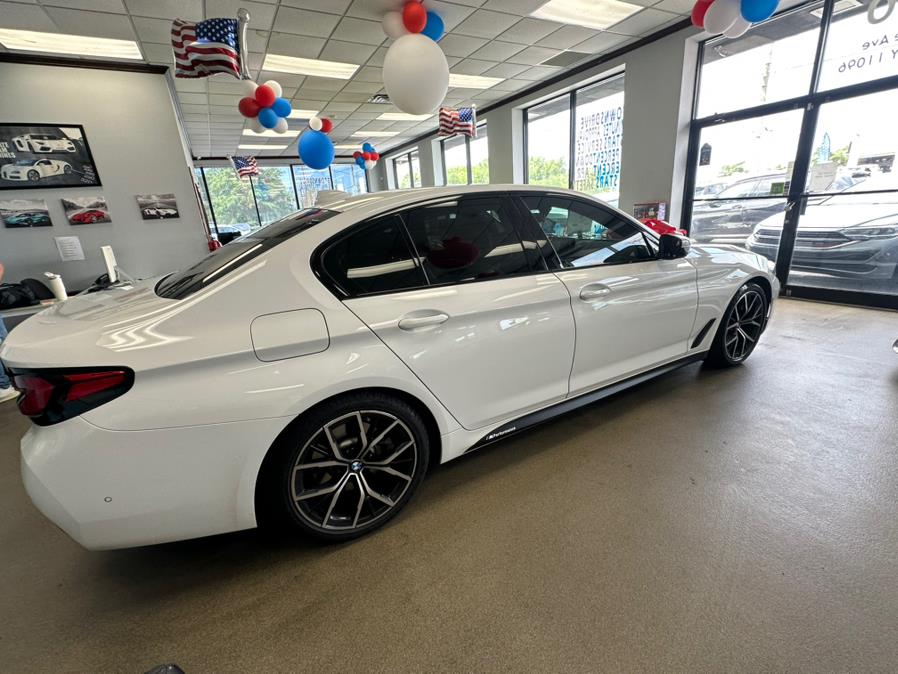 2022 BMW 5 Series 530i xDrive Sedan/ M/Sport, available for sale in Inwood, New York | 5 Towns Drive. Inwood, New York 2022 BMW 5 Series 530i xDrive Sedan/ M/Sport, available for sale in Inwood, New York | 5 Towns Drive. Inwood, New York