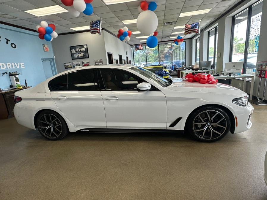 2022 BMW 5 Series 530i xDrive Sedan/ M/Sport, available for sale in Inwood, New York | 5 Towns Drive. Inwood, New York 2022 BMW 5 Series 530i xDrive Sedan/ M/Sport, available for sale in Inwood, New York | 5 Towns Drive. Inwood, New York