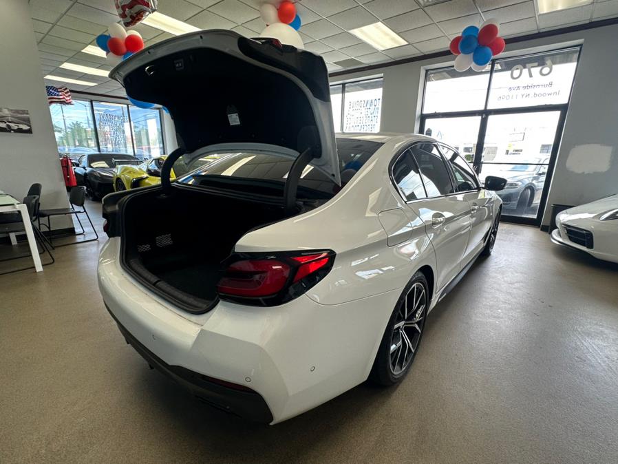 2022 BMW 5 Series 530i xDrive Sedan/ M/Sport, available for sale in Inwood, New York | 5 Towns Drive. Inwood, New York 2022 BMW 5 Series 530i xDrive Sedan/ M/Sport, available for sale in Inwood, New York | 5 Towns Drive. Inwood, New York