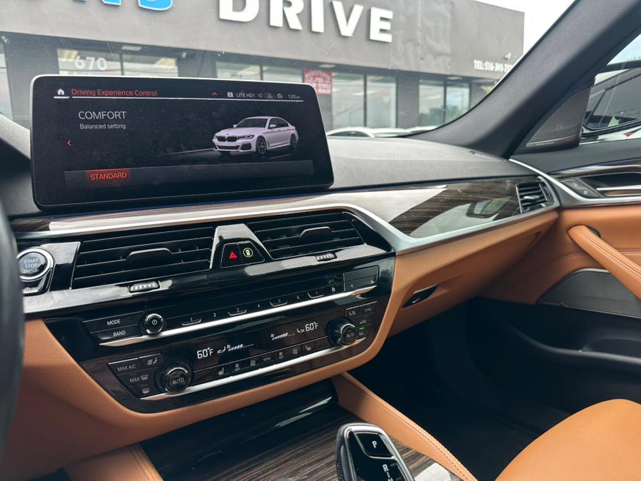 2022 BMW 5 Series 530i xDrive Sedan/ M/Sport, available for sale in Inwood, New York | 5 Towns Drive. Inwood, New York 2022 BMW 5 Series 530i xDrive Sedan/ M/Sport, available for sale in Inwood, New York | 5 Towns Drive. Inwood, New York