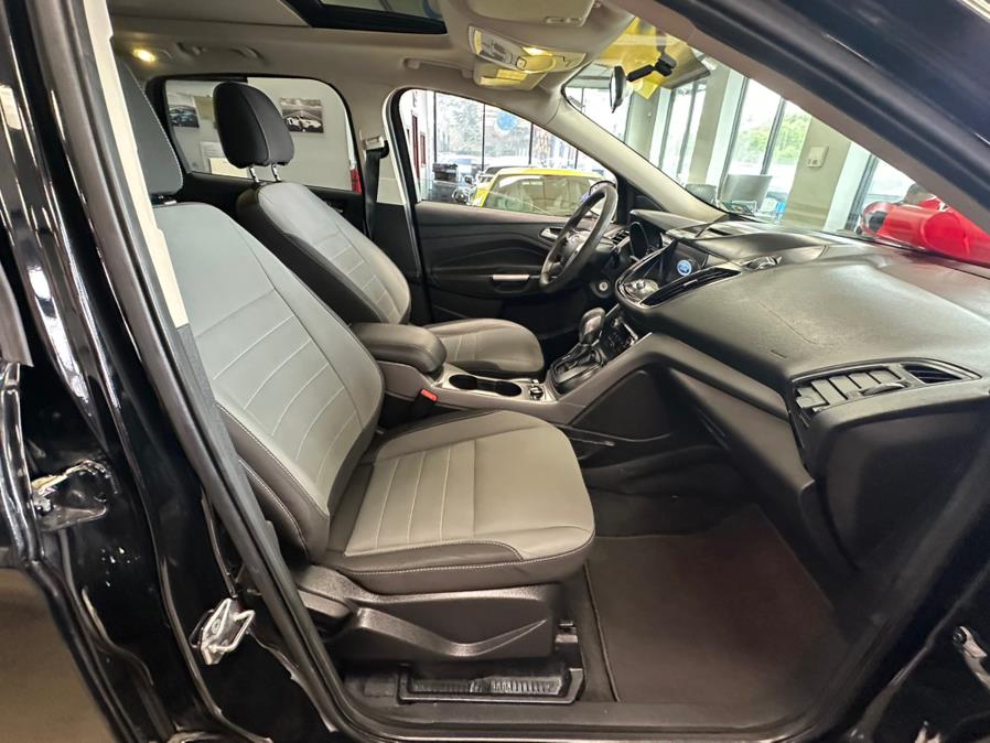 2016 Ford Escape 4WD 4dr SE, available for sale in Inwood, New York | 5 Towns Drive. Inwood, New York 2016 Ford Escape 4WD 4dr SE, available for sale in Inwood, New York | 5 Towns Drive. Inwood, New York