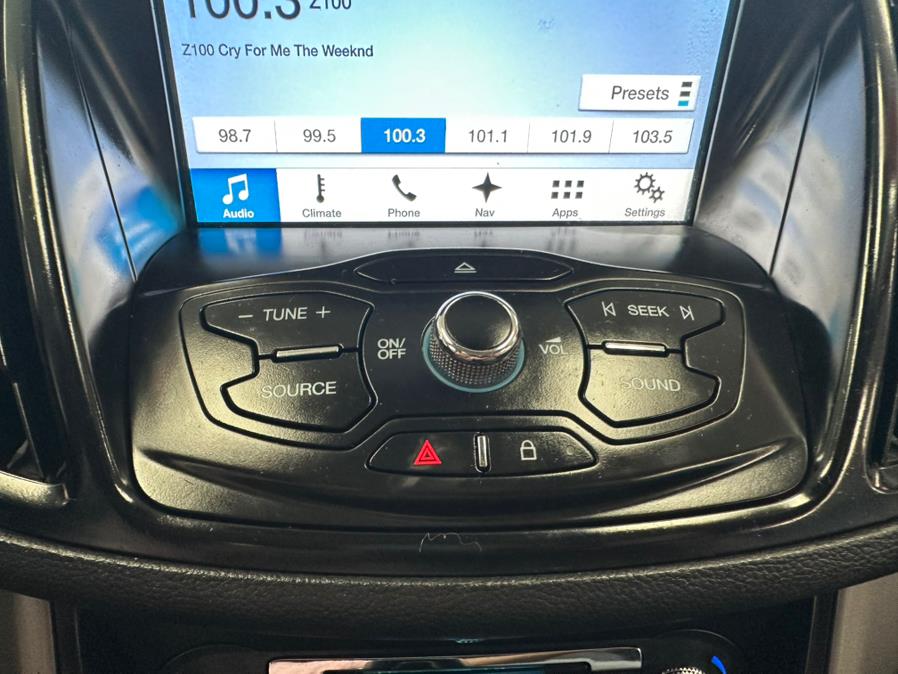2016 Ford Escape 4WD 4dr SE, available for sale in Inwood, New York | 5 Towns Drive. Inwood, New York 2016 Ford Escape 4WD 4dr SE, available for sale in Inwood, New York | 5 Towns Drive. Inwood, New York