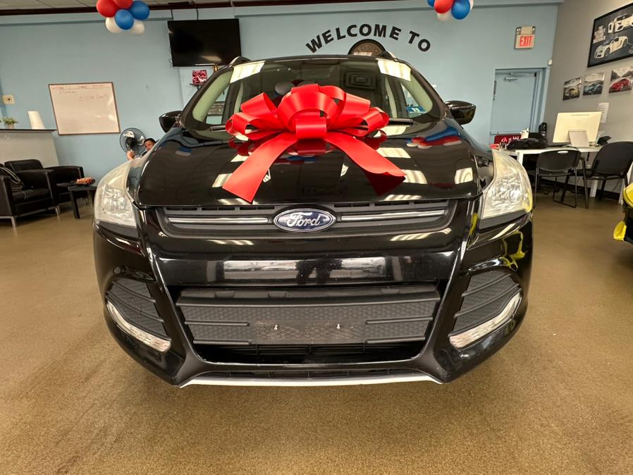 2016 Ford Escape 4WD 4dr SE, available for sale in Inwood, New York | 5 Towns Drive. Inwood, New York 2016 Ford Escape 4WD 4dr SE, available for sale in Inwood, New York | 5 Towns Drive. Inwood, New York