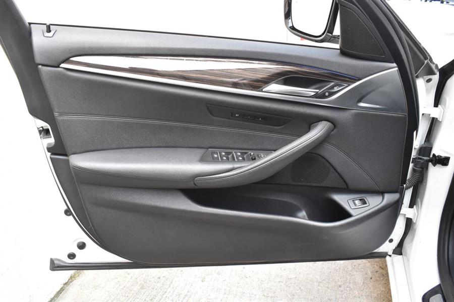 2020 BMW 5 Series 530i xDrive AWD 4dr Sedan, available for sale in Great Neck, New York | Camy Cars. Great Neck, New York 2020 BMW 5 Series 530i xDrive AWD 4dr Sedan, available for sale in Great Neck, New York | Camy Cars. Great Neck, New York
