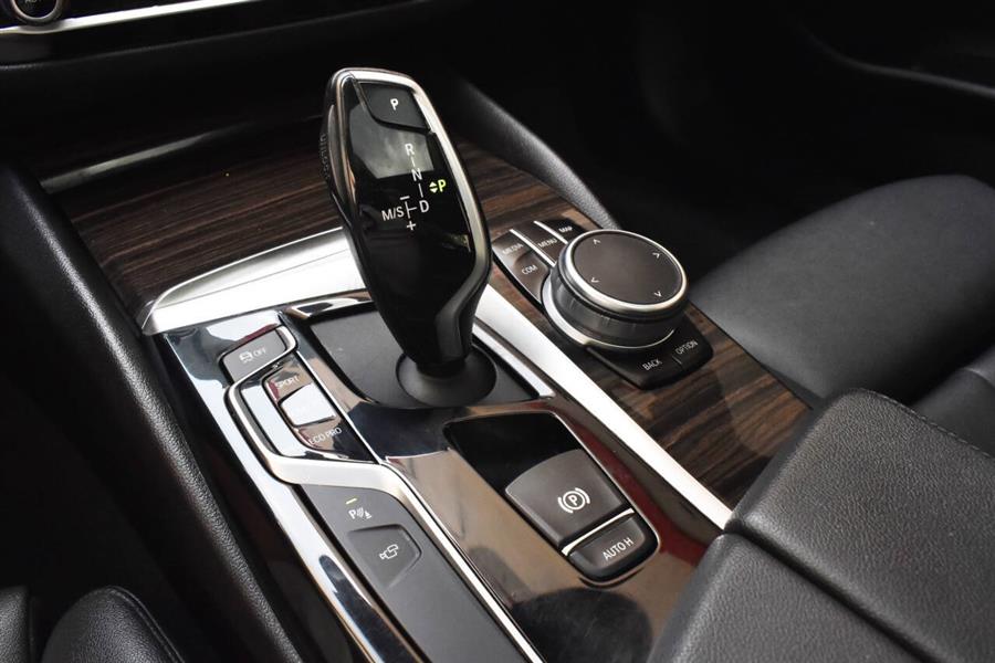 2020 BMW 5 Series 530i xDrive AWD 4dr Sedan, available for sale in Great Neck, New York | Camy Cars. Great Neck, New York 2020 BMW 5 Series 530i xDrive AWD 4dr Sedan, available for sale in Great Neck, New York | Camy Cars. Great Neck, New York