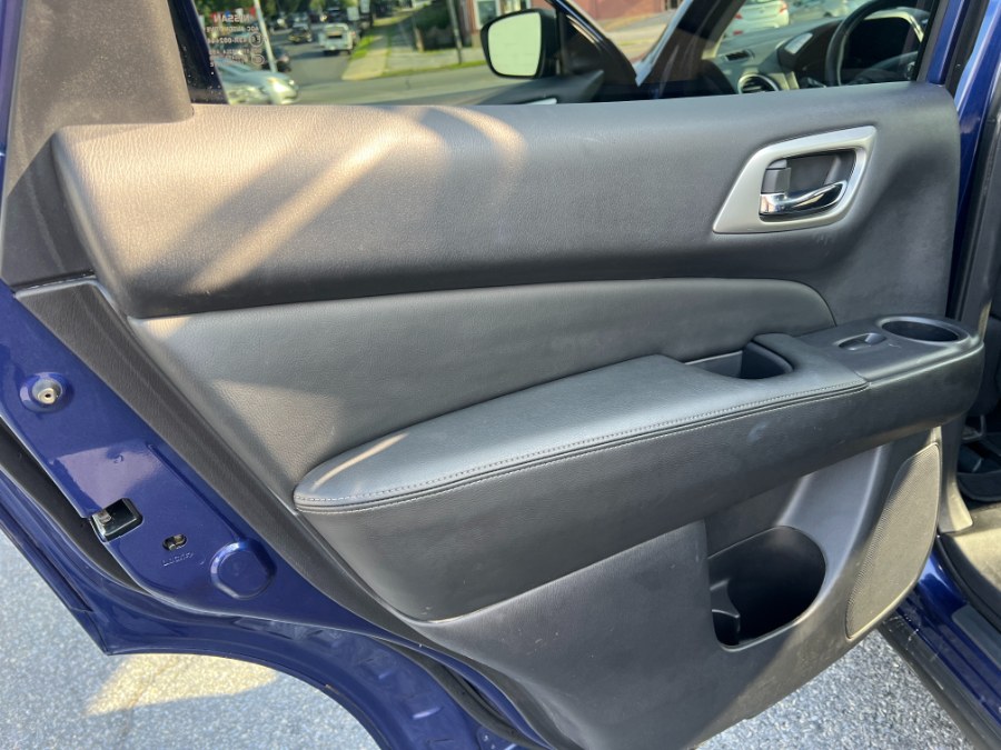 2018 Nissan Pathfinder 4x4 SV, available for sale in Bethlehem, Pennsylvania | Best Auto Deals LLC. Bethlehem, Pennsylvania 2018 Nissan Pathfinder 4x4 SV, available for sale in Bethlehem, Pennsylvania | Best Auto Deals LLC. Bethlehem, Pennsylvania