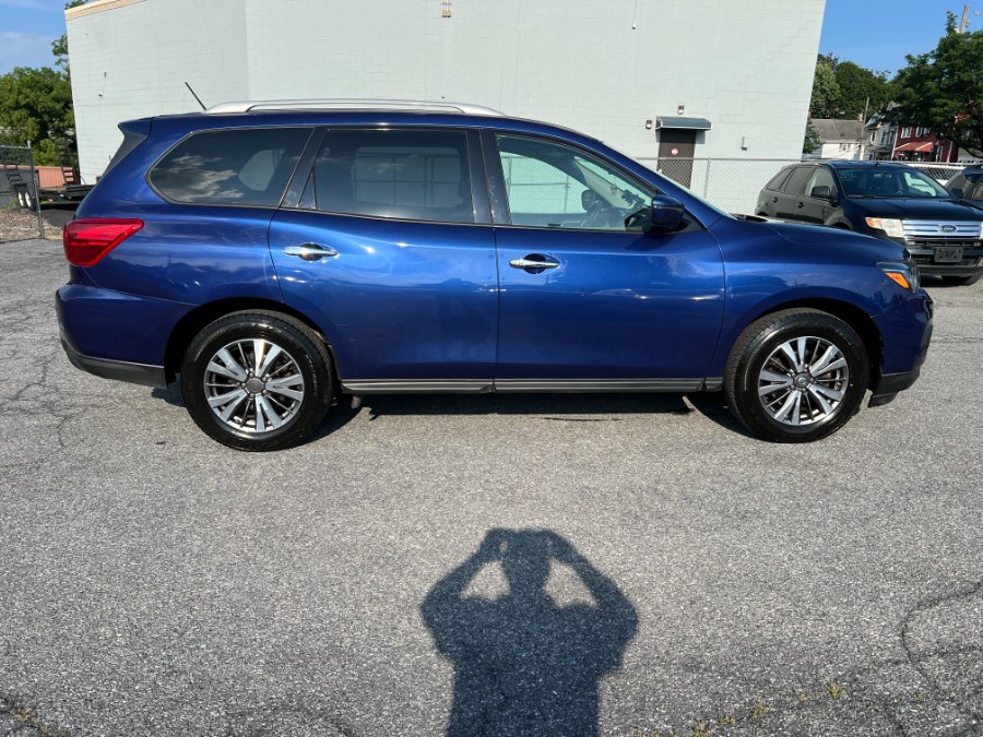 2018 Nissan Pathfinder 4x4 SV, available for sale in Bethlehem, Pennsylvania | Best Auto Deals LLC. Bethlehem, Pennsylvania 2018 Nissan Pathfinder 4x4 SV, available for sale in Bethlehem, Pennsylvania | Best Auto Deals LLC. Bethlehem, Pennsylvania