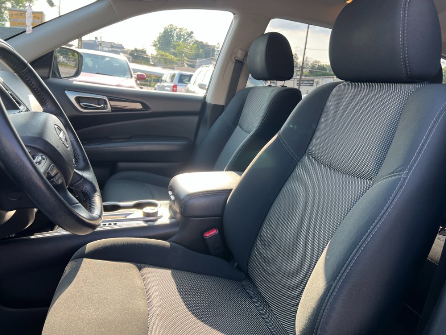 2018 Nissan Pathfinder 4x4 SV, available for sale in Bethlehem, Pennsylvania | Best Auto Deals LLC. Bethlehem, Pennsylvania 2018 Nissan Pathfinder 4x4 SV, available for sale in Bethlehem, Pennsylvania | Best Auto Deals LLC. Bethlehem, Pennsylvania