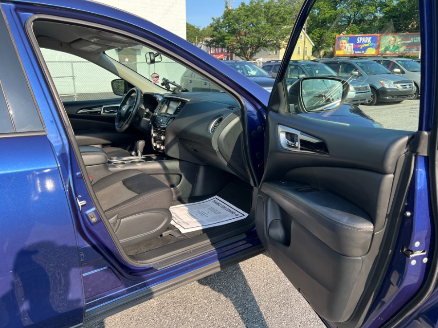 2018 Nissan Pathfinder 4x4 SV, available for sale in Bethlehem, Pennsylvania | Best Auto Deals LLC. Bethlehem, Pennsylvania 2018 Nissan Pathfinder 4x4 SV, available for sale in Bethlehem, Pennsylvania | Best Auto Deals LLC. Bethlehem, Pennsylvania