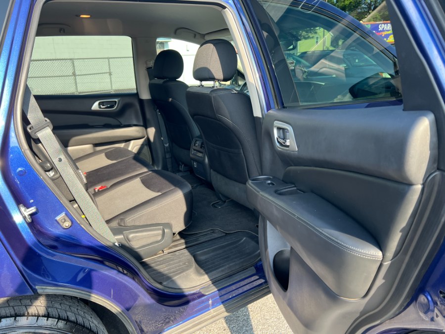 2018 Nissan Pathfinder 4x4 SV, available for sale in Bethlehem, Pennsylvania | Best Auto Deals LLC. Bethlehem, Pennsylvania 2018 Nissan Pathfinder 4x4 SV, available for sale in Bethlehem, Pennsylvania | Best Auto Deals LLC. Bethlehem, Pennsylvania