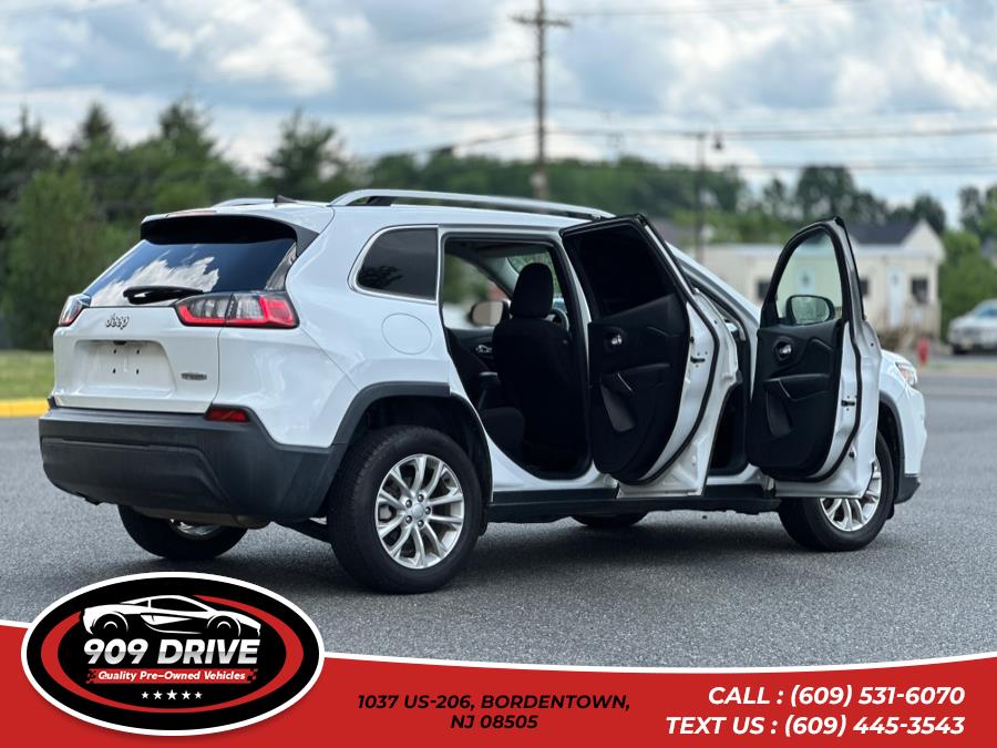2019 Jeep Cherokee Latitude FWD, available for sale in BORDENTOWN, New Jersey | 909 Drive. BORDENTOWN, New Jersey 2019 Jeep Cherokee Latitude FWD, available for sale in BORDENTOWN, New Jersey | 909 Drive. BORDENTOWN, New Jersey