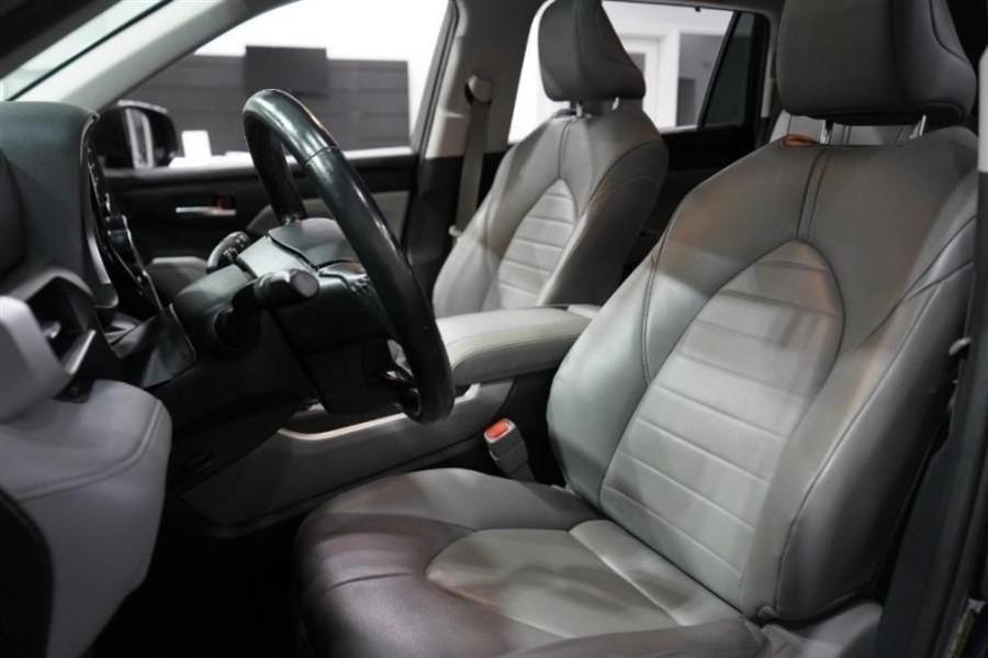 2021 Toyota Highlander XLE, available for sale in Woodside, New York | Drive Central. Woodside, New York 2021 Toyota Highlander XLE, available for sale in Woodside, New York | Drive Central. Woodside, New York