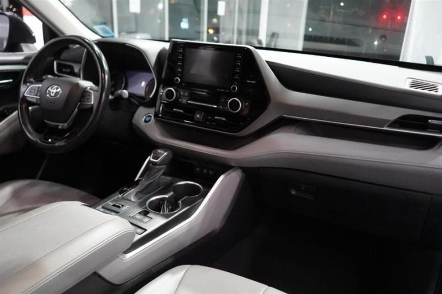 2021 Toyota Highlander XLE, available for sale in Woodside, New York | Drive Central. Woodside, New York 2021 Toyota Highlander XLE, available for sale in Woodside, New York | Drive Central. Woodside, New York