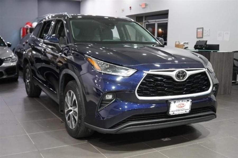 2021 Toyota Highlander XLE, available for sale in Woodside, New York | Drive Central. Woodside, New York 2021 Toyota Highlander XLE, available for sale in Woodside, New York | Drive Central. Woodside, New York