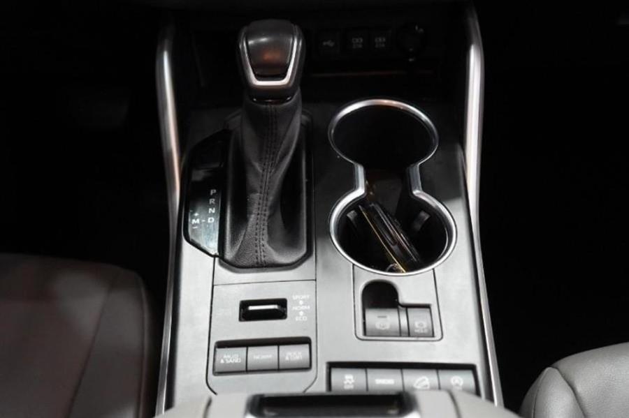 2021 Toyota Highlander XLE, available for sale in Woodside, New York | Drive Central. Woodside, New York 2021 Toyota Highlander XLE, available for sale in Woodside, New York | Drive Central. Woodside, New York