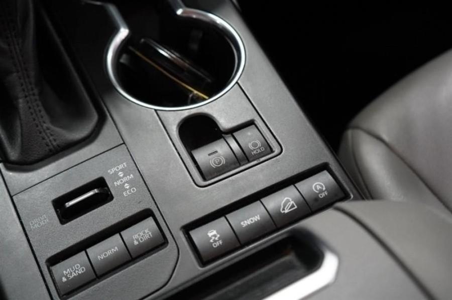 2021 Toyota Highlander XLE, available for sale in Woodside, New York | Drive Central. Woodside, New York 2021 Toyota Highlander XLE, available for sale in Woodside, New York | Drive Central. Woodside, New York