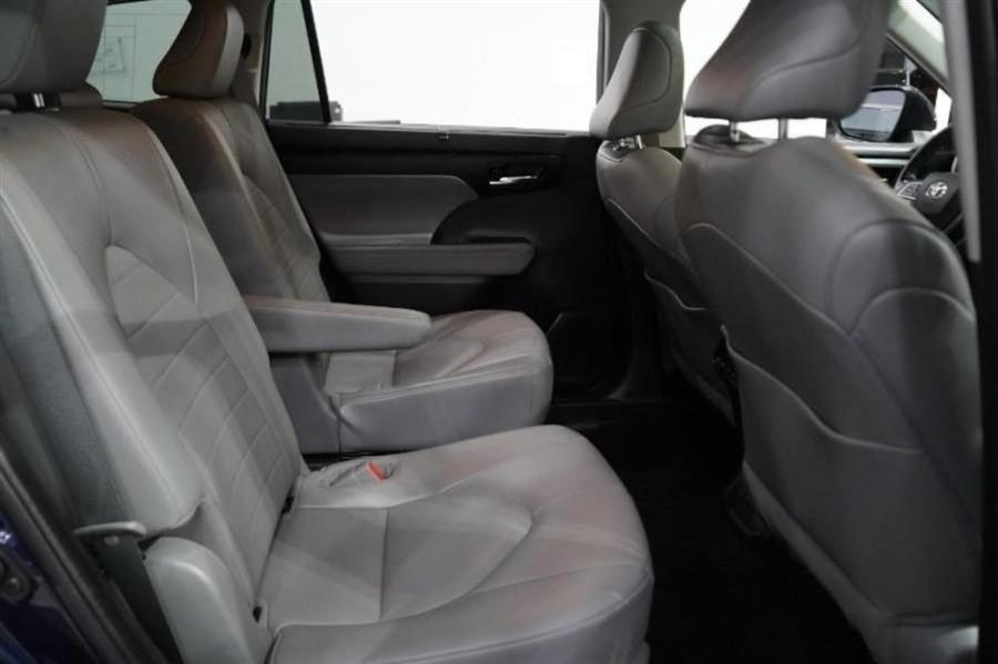 2021 Toyota Highlander XLE, available for sale in Woodside, New York | Drive Central. Woodside, New York 2021 Toyota Highlander XLE, available for sale in Woodside, New York | Drive Central. Woodside, New York