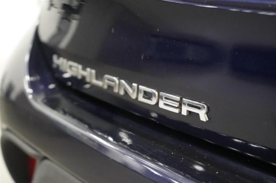 2021 Toyota Highlander XLE, available for sale in Woodside, New York | Drive Central. Woodside, New York 2021 Toyota Highlander XLE, available for sale in Woodside, New York | Drive Central. Woodside, New York