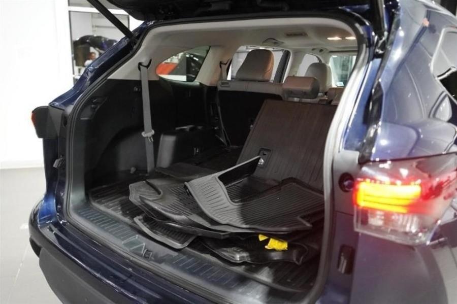 2021 Toyota Highlander XLE, available for sale in Woodside, New York | Drive Central. Woodside, New York 2021 Toyota Highlander XLE, available for sale in Woodside, New York | Drive Central. Woodside, New York