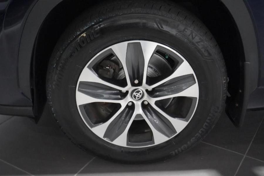 2021 Toyota Highlander XLE, available for sale in Woodside, New York | Drive Central. Woodside, New York 2021 Toyota Highlander XLE, available for sale in Woodside, New York | Drive Central. Woodside, New York