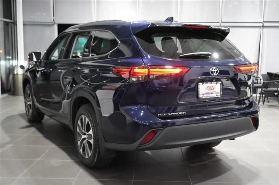 2021 Toyota Highlander XLE, available for sale in Woodside, New York | Drive Central. Woodside, New York 2021 Toyota Highlander XLE, available for sale in Woodside, New York | Drive Central. Woodside, New York