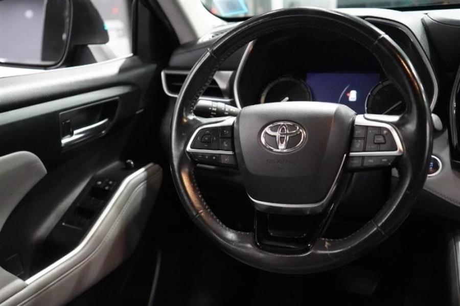 2021 Toyota Highlander XLE, available for sale in Woodside, New York | Drive Central. Woodside, New York 2021 Toyota Highlander XLE, available for sale in Woodside, New York | Drive Central. Woodside, New York
