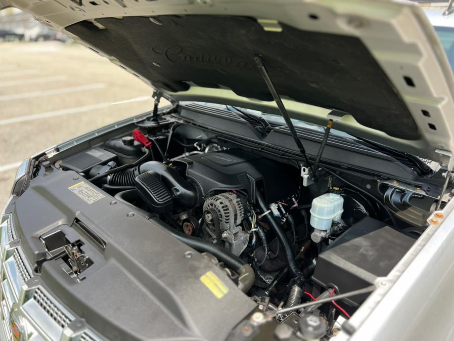 2011 Cadillac Escalade EXT AWD 4dr Luxury, available for sale in Paterson, New Jersey | Speedway Motors LLC. Paterson, New Jersey 2011 Cadillac Escalade EXT AWD 4dr Luxury, available for sale in Paterson, New Jersey | Speedway Motors LLC. Paterson, New Jersey