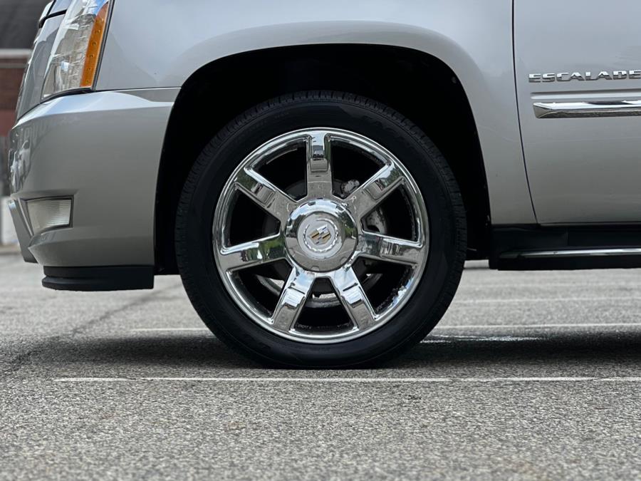 2011 Cadillac Escalade EXT AWD 4dr Luxury, available for sale in Paterson, New Jersey | Speedway Motors LLC. Paterson, New Jersey 2011 Cadillac Escalade EXT AWD 4dr Luxury, available for sale in Paterson, New Jersey | Speedway Motors LLC. Paterson, New Jersey