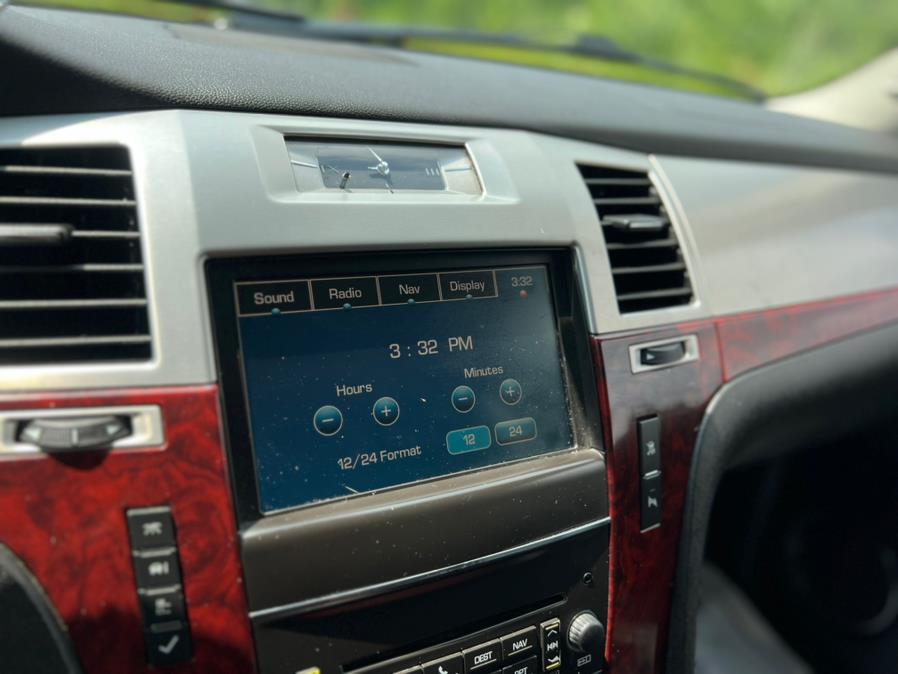 2011 Cadillac Escalade EXT AWD 4dr Luxury, available for sale in Paterson, New Jersey | Speedway Motors LLC. Paterson, New Jersey 2011 Cadillac Escalade EXT AWD 4dr Luxury, available for sale in Paterson, New Jersey | Speedway Motors LLC. Paterson, New Jersey