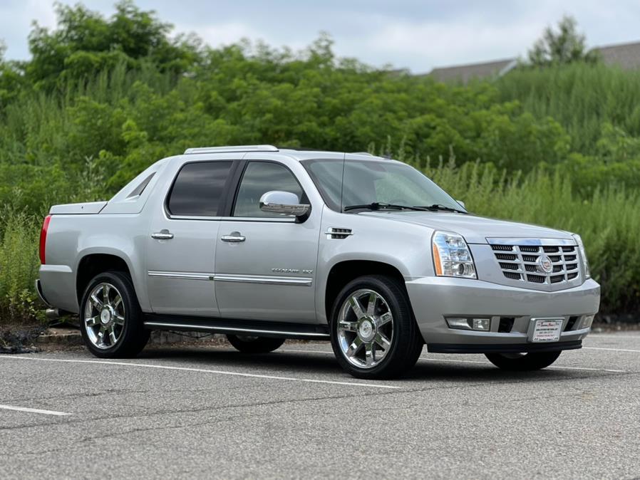 2011 Cadillac Escalade EXT AWD 4dr Luxury, available for sale in Paterson, New Jersey | Speedway Motors LLC. Paterson, New Jersey 2011 Cadillac Escalade EXT AWD 4dr Luxury, available for sale in Paterson, New Jersey | Speedway Motors LLC. Paterson, New Jersey