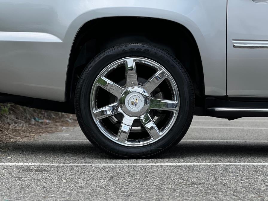 2011 Cadillac Escalade EXT AWD 4dr Luxury, available for sale in Paterson, New Jersey | Speedway Motors LLC. Paterson, New Jersey 2011 Cadillac Escalade EXT AWD 4dr Luxury, available for sale in Paterson, New Jersey | Speedway Motors LLC. Paterson, New Jersey