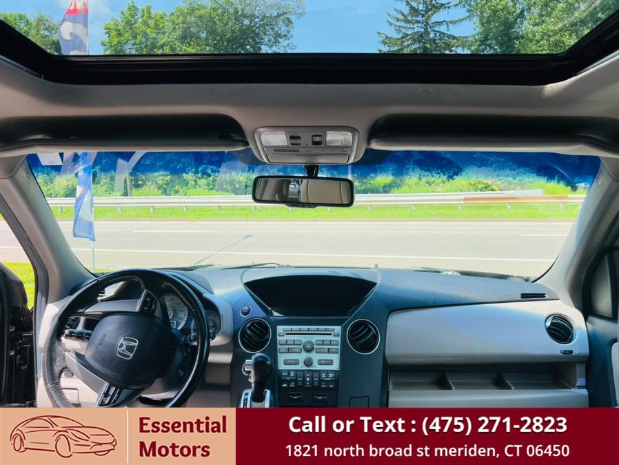 2011 Honda Pilot 4WD 4dr EX-L, available for sale in Meriden, Connecticut | Essential Motors. Meriden, Connecticut 2011 Honda Pilot 4WD 4dr EX-L, available for sale in Meriden, Connecticut | Essential Motors. Meriden, Connecticut