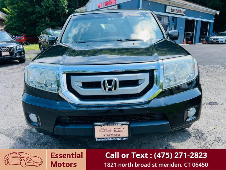 2011 Honda Pilot 4WD 4dr EX-L, available for sale in Meriden, Connecticut | Essential Motors. Meriden, Connecticut 2011 Honda Pilot 4WD 4dr EX-L, available for sale in Meriden, Connecticut | Essential Motors. Meriden, Connecticut