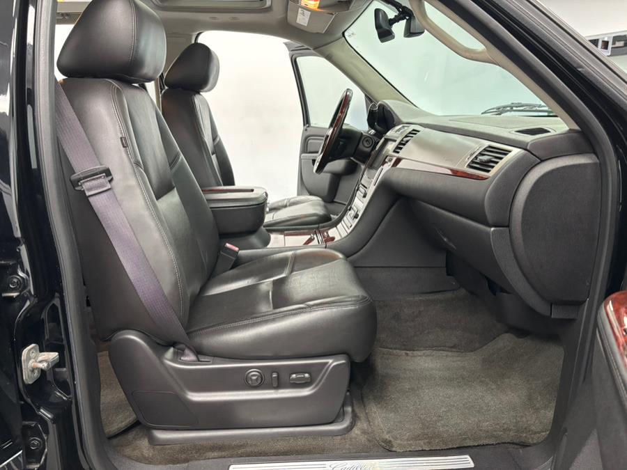 2013 Cadillac Escalade EXT AWD 4dr Luxury, available for sale in Elizabeth, New Jersey | Dream Auto Group. Elizabeth, New Jersey 2013 Cadillac Escalade EXT AWD 4dr Luxury, available for sale in Elizabeth, New Jersey | Dream Auto Group. Elizabeth, New Jersey