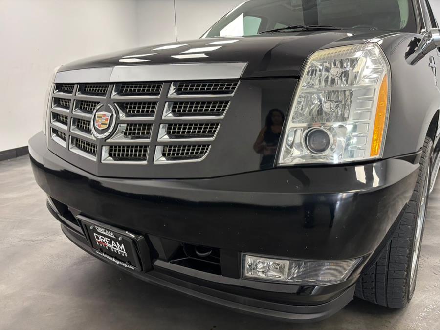 2013 Cadillac Escalade EXT AWD 4dr Luxury, available for sale in Elizabeth, New Jersey | Dream Auto Group. Elizabeth, New Jersey 2013 Cadillac Escalade EXT AWD 4dr Luxury, available for sale in Elizabeth, New Jersey | Dream Auto Group. Elizabeth, New Jersey