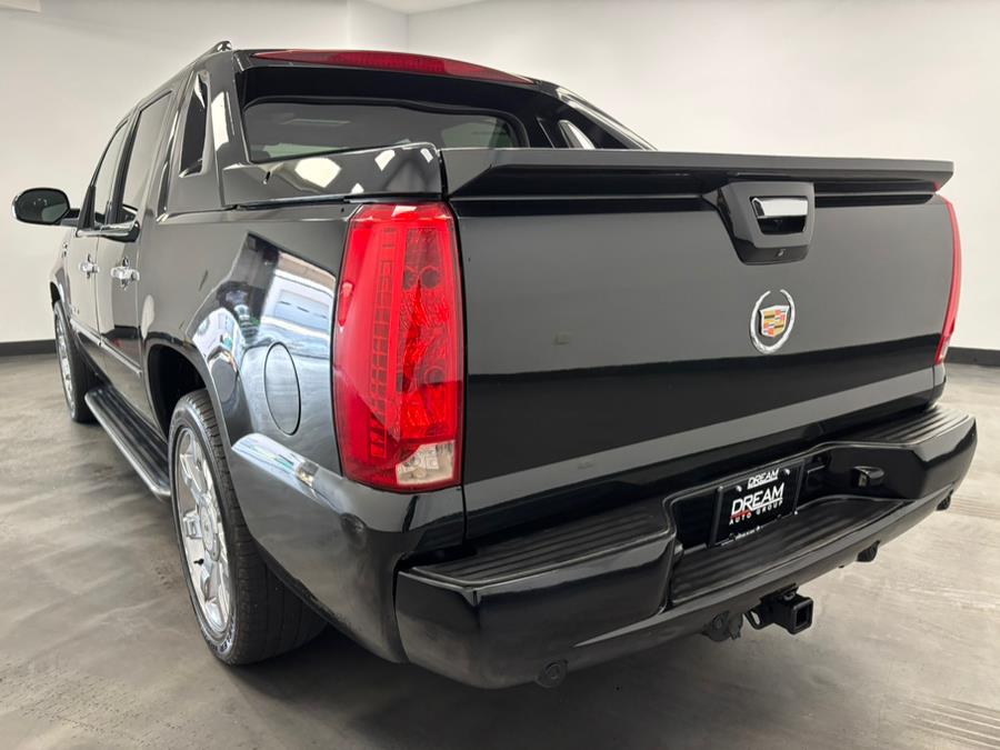 2013 Cadillac Escalade EXT AWD 4dr Luxury, available for sale in Elizabeth, New Jersey | Dream Auto Group. Elizabeth, New Jersey 2013 Cadillac Escalade EXT AWD 4dr Luxury, available for sale in Elizabeth, New Jersey | Dream Auto Group. Elizabeth, New Jersey
