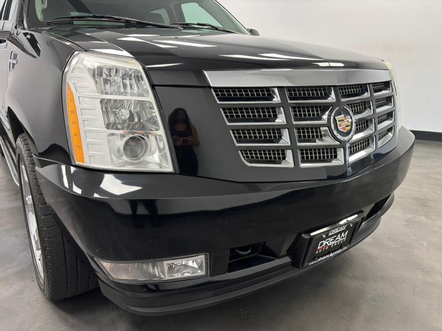 2013 Cadillac Escalade EXT AWD 4dr Luxury, available for sale in Elizabeth, New Jersey | Dream Auto Group. Elizabeth, New Jersey 2013 Cadillac Escalade EXT AWD 4dr Luxury, available for sale in Elizabeth, New Jersey | Dream Auto Group. Elizabeth, New Jersey